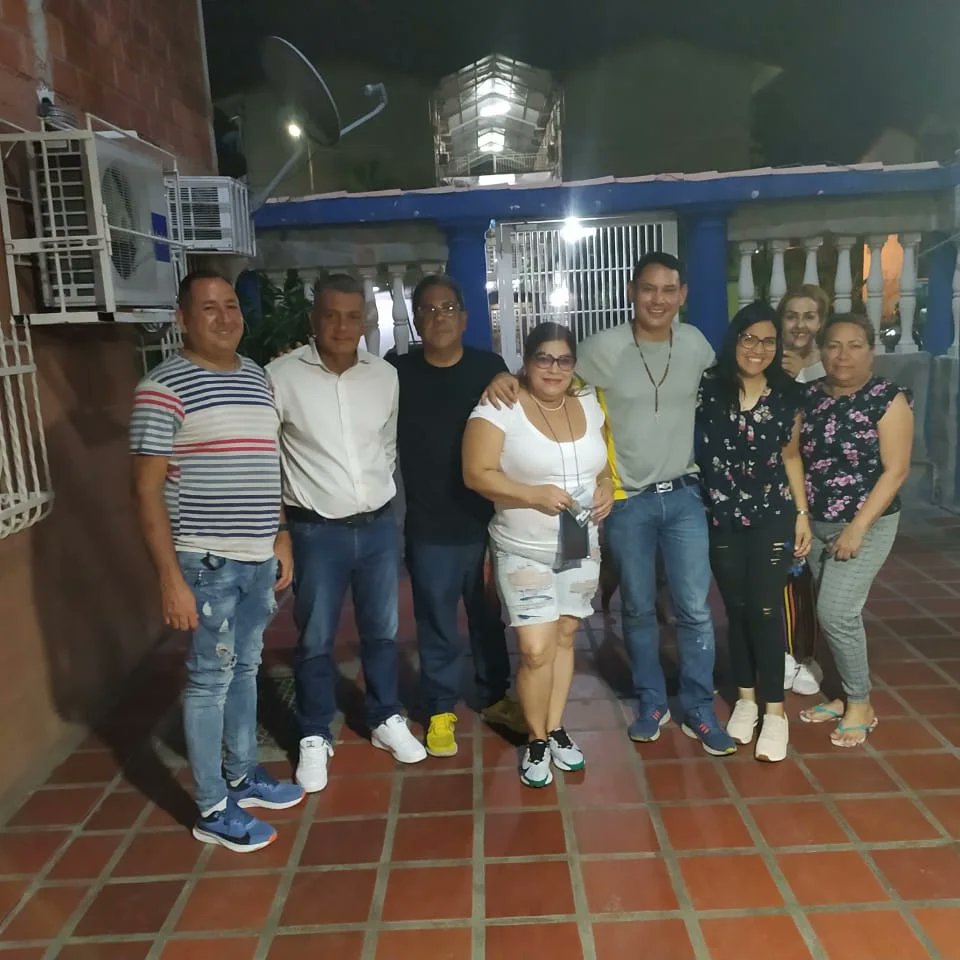 JoeVillamizar1's tweet image. Seguimos Conformando Equipos Para La Libertad #Urb Madre Maria @Vente Aragua 🇻🇪Vamos !Hasta El Final 🇻🇪