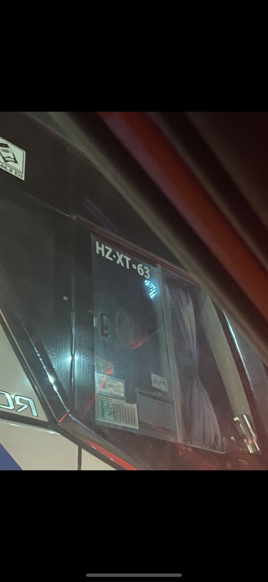 LoretoMG19's tweet photo. Buses Linatal: Clases de manejo urgente a sus choferes!!!
Todos en un taco y el muy atinado quiere adelantar así.
#Linares #5Sur #Sancarlos #buses #linatal https://t.co/l6aj9HlIEm