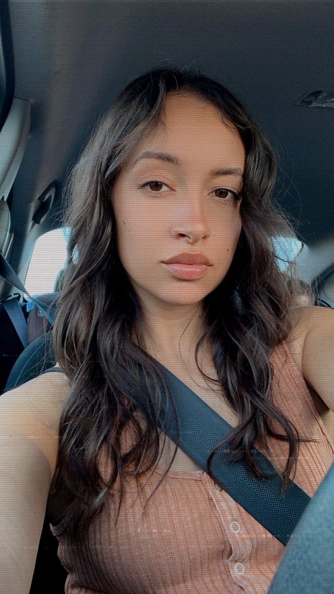 _itsthalia__'s tweet photo. Alexa, play everyone that played me. https://t.co/tNcjmmfUjl