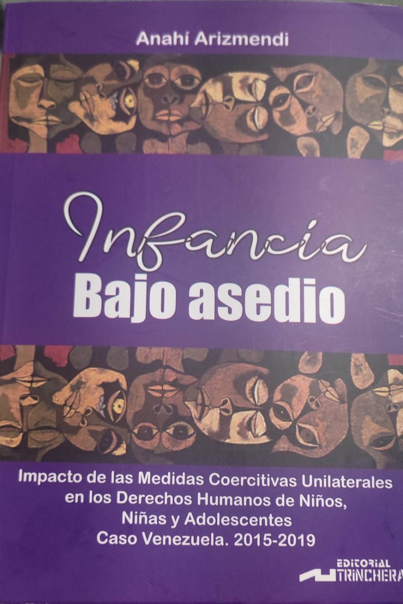 El Premio en Docencia e investigación corresponde al libro 'Infancia bajo asedio' de <a href="/anahiarizmendi/">Anahi Arizmendi</a>, publicado por <a href="/EditorialTrinc1/">Editorial Trinchera</a>, en el que emplea el género reportaje para ofrecer datos sobre el impacto de las medidas coercitivas unilaterales en los derechos  de... (1/2)