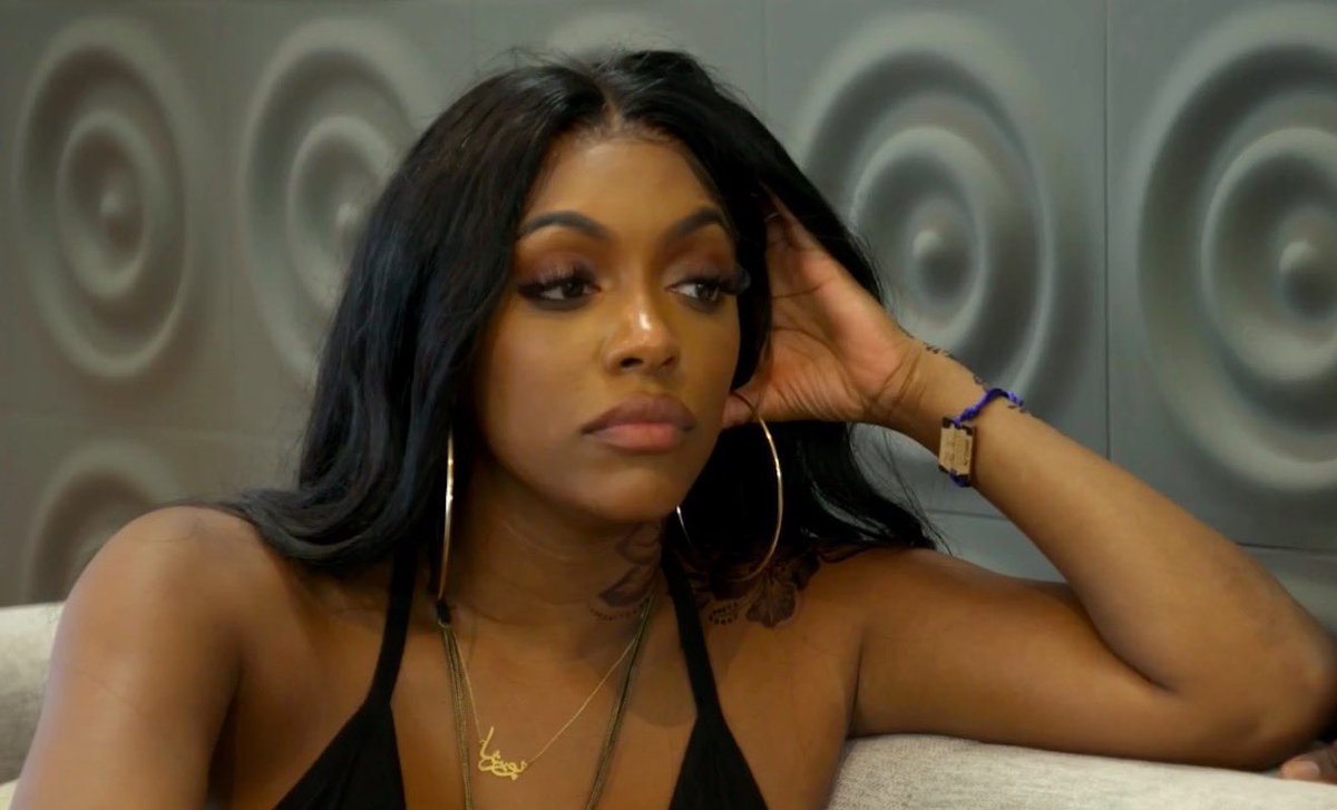 Next season I need Silas to stay home, Preston to be the host, Shanice to stay full time, Nick to be for real about his fake gf, Bria to leave the dog home, Jordan to go to therapy, & kicking people out via house meetings to be banned #summerhousemv #SummerHouseMarthasVineyard