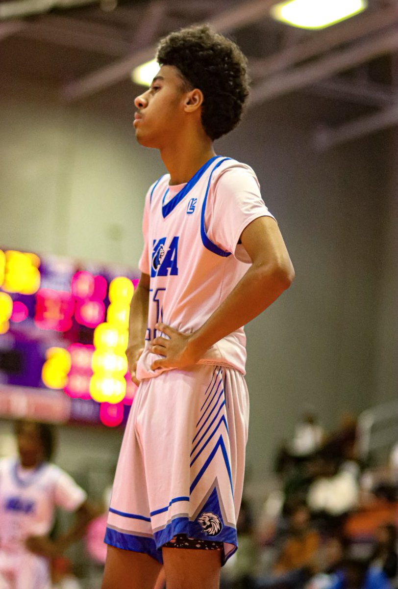 JBlouin_B5's tweet photo. ICA 2022-2023 Sophomore Season🤍💙 https://t.co/2xlocqg7IW