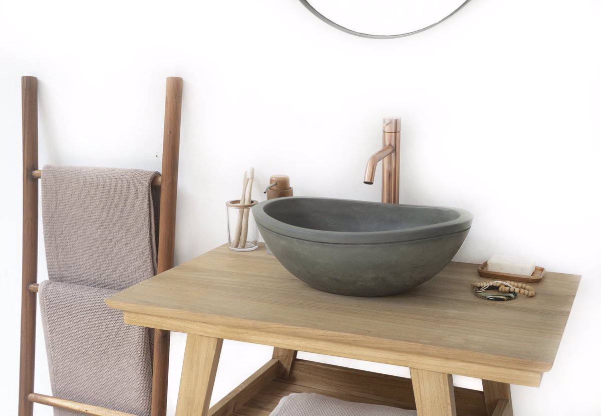 Conspiredesign1's tweet photo. The eccentric design of the Allasio will definitely enchant your bathroom to a true pearl.

A stylish line is located on the edge of the sink to stand out even more.

https://t.co/wy84OjfuIP

#concretebasin #designbasin #bathroomdesign #interiordesign #bathroominterior #Interiors https://t.co/NHzOleGV0c