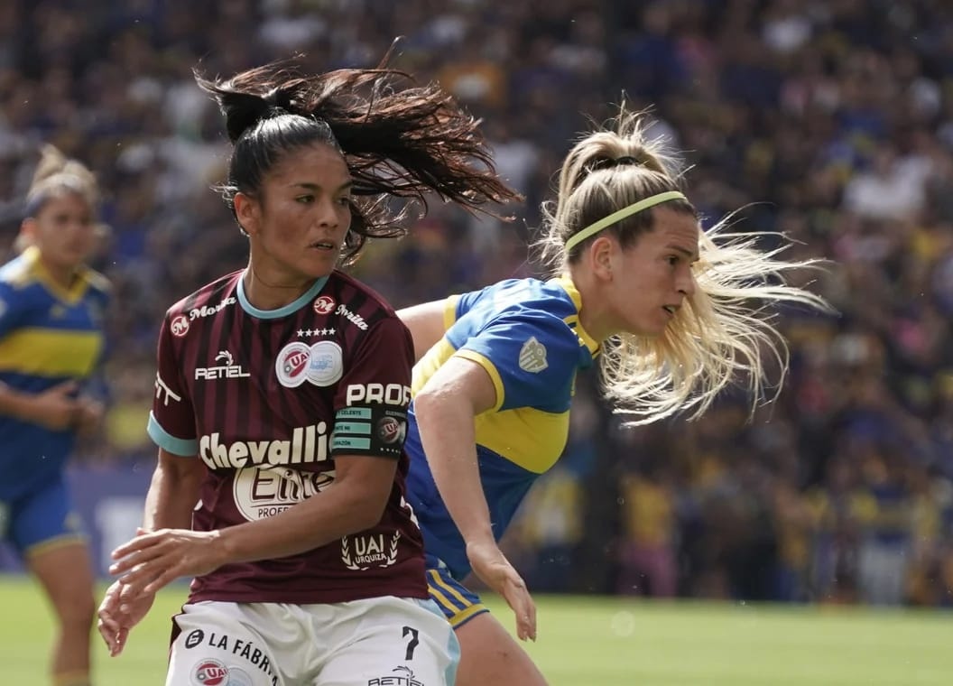 FutFemNews_'s tweet photo. 🔵🟡 #DESEMPATE 🔴🔵
CAMBIO DE FECHA Y HORARIO🕖🗓️

🏆 La #AFA confirmó esta tarde que el partido definitorio entre #BOCA y #UAIURQUIZA se jugará el viernes 30 de junio a las 19:00hs.📅

🏟️El estadio #LDA se mantiene como la sede; podrán asistir hinchas de ambos equipos. ⚔️ https://t.co/uHDwhfMy9o