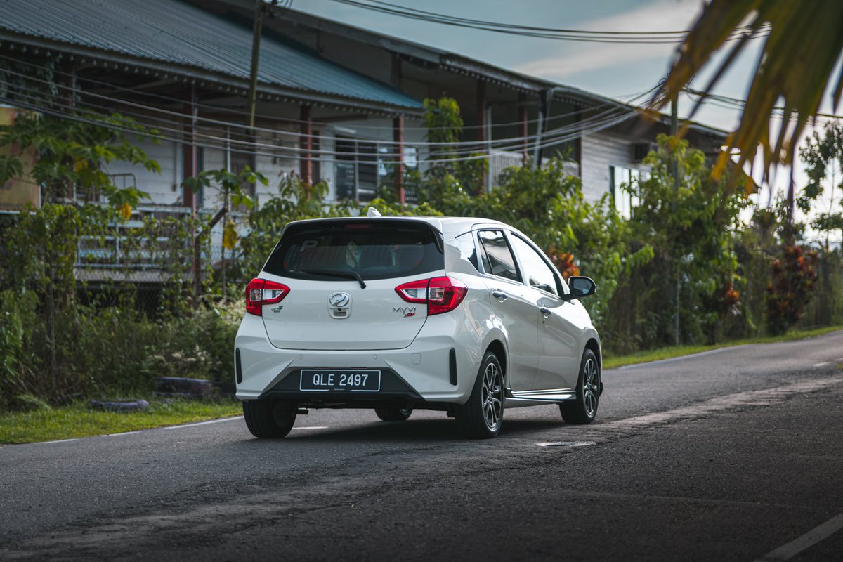 Nero_9709's tweet photo. #みんなの初めての愛車教えて
免許証貰った3ヶ月後
Perodua Myvi G3 2022 (ダイハツSirion)
これから改造します https://t.co/REPIzQDwIP