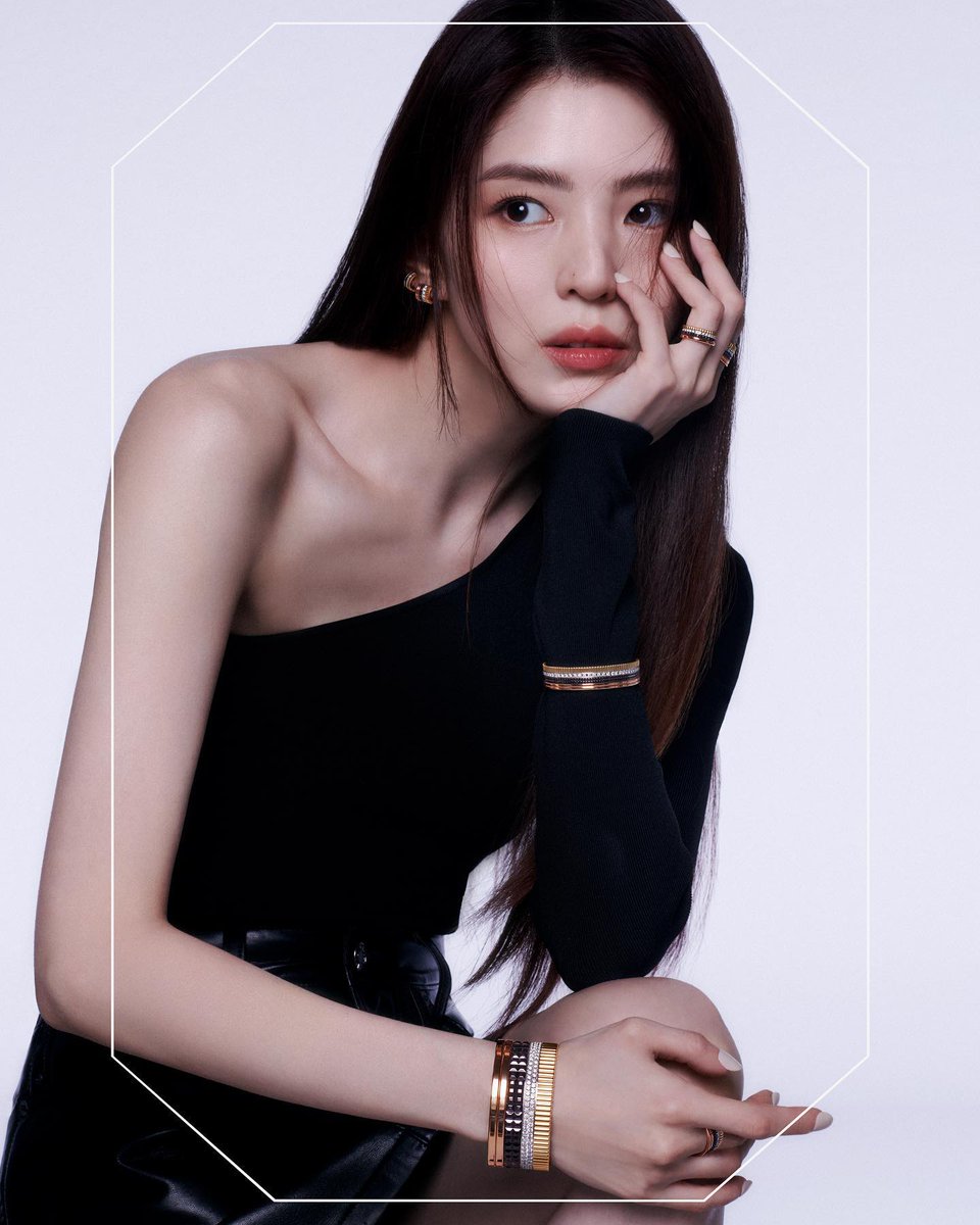 soheeHQ's tweet photo. [FHD] 2023 Han So Hee for @Boucheron - 2P (5504x6880, 5772x7217)

DL: https://t.co/YntY57DESW

#한소희 #HanSoHee https://t.co/rDvRQYyGXd