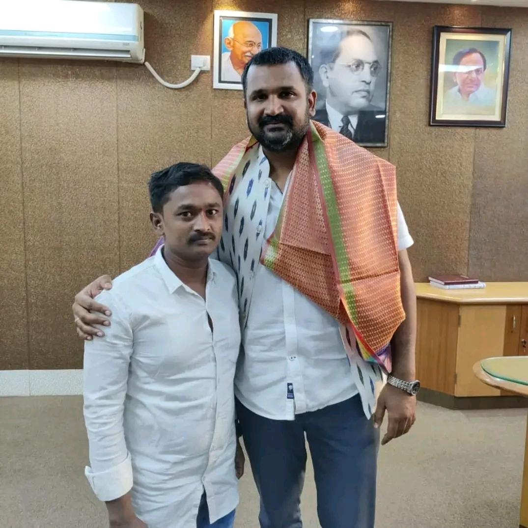 NareshKBRS's tweet photo. Wishing a very happy birthday to the Chairman, #TSMDC @Krishank_BRS Anna garu! On this special day 🎂💐 https://t.co/sX1GvoUx3f