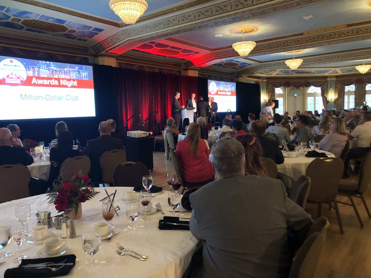 Handing out the hardware!
#RWBanff2023