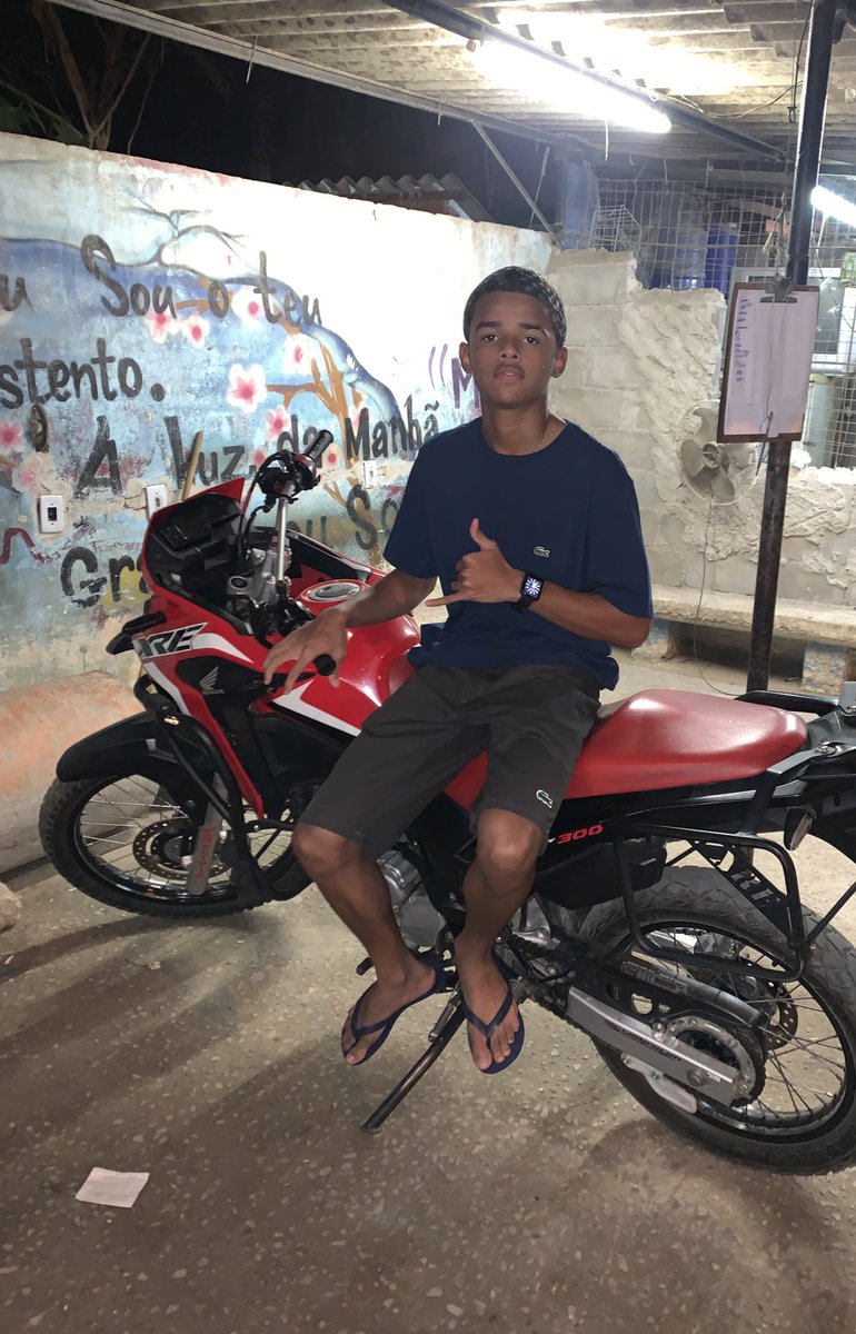 Obrigado senhor por me conceder mas um ano de vida parabéns pra mim 🥳🎊🎉