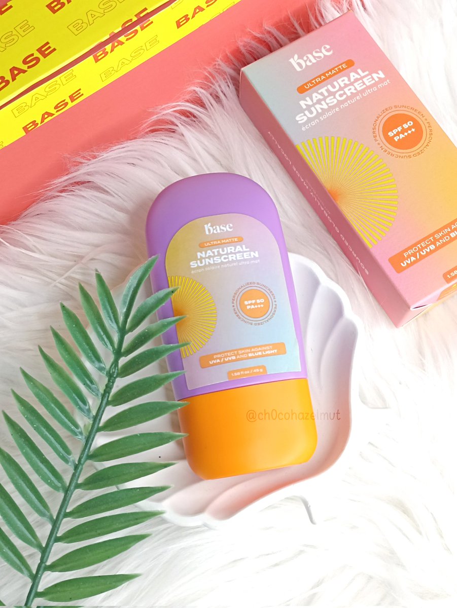 ch0cohazelmut's tweet photo. rekomendasi sunscreen for oily skin dr brand lokal! 100% vegan & bisa lindungi dr sinar bluelight dr gadget jg! ๐คณ
โBASE Ultra Matte Natural Sunscreen SPF 50 PA +++ โโโ
#racuninskincare #BacotaNasha #BaseSunscreen #ReviewItsmybase #Itsmybase #SkincareVegan #SkincareHalal https://t.co/QMoKEYCaQL
