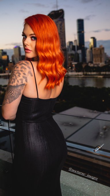 Glam 🧡🖤 Tell me i&rsquo;m gorgeous in the comments please 🥹🥹🥹 https://t.co/fNZ9Tgky7y