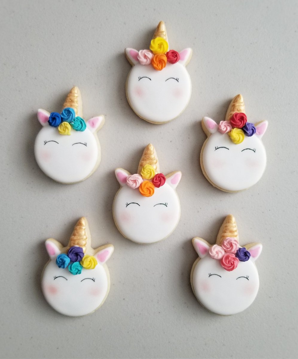 #unicorncookies #miniunicorn #decoratedcookies #sugarcookies #cookiedecorator #vancouvercookies #cookieofinstagram #instadaily #vancouverbaker #cutecookies #604eats #localbaker #unicorn