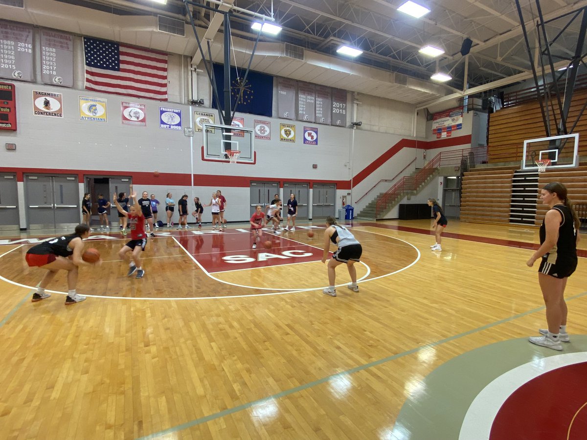 dchswarriorsgbb's tweet photo. Day 1 of 4th-8th grade camp was a success! Everyone put in hard work and got better today! Looking forward to tomorrow! #WarriorPride https://t.co/RR5Zy4kX0f