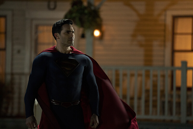 TV TONIGHT (June 27)

#SupermanAndLois #GothamKnights #CouplesRetreat #LifeBelowZero #HIMYF #MLB #AGT #WWENXT #Chopped #DeadliestCatch #DancingQueens #WindyCityRehab #SecretOfSkinwalkerRanch #BodyCam #StorageWars #DoublingDownWithTheDerricos 

tv-recaps-reviews.com/2023/06/tv-ton…