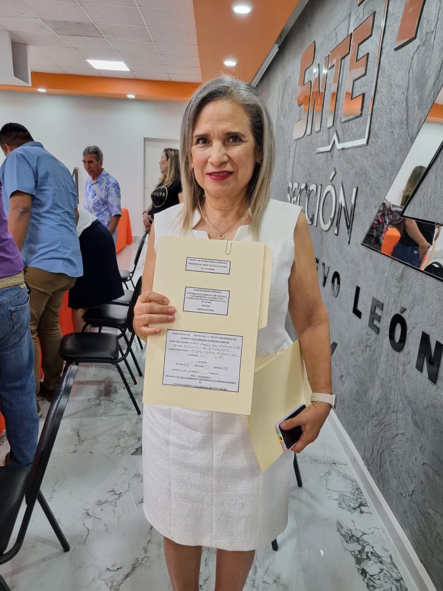 SNTE21's tweet photo. #TodosSomosUno🙋♀️
#UnoSomosTodos🙋🏻♂️
Cumpliendo con los mandatos estatuarios que rigen la vida interna del #SNTE📚, la #Sección21🟠 convocó a las asambleas de renovación de las dirigencias sindicales de las Delegaciones #DI58 de Primarias y #DII121 de Secundarias Técnicas, https://t.co/xjwUgvMcpE