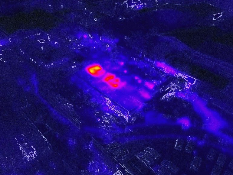 Incendio Industrial en Macul, Santiago <a href="/BomberosNunoa/">Cuerpo de Bomberos de Ñuñoa</a> <a href="/comandante_cbn/">Comandante CBÑ</a> @cuartacompania #anafithermal