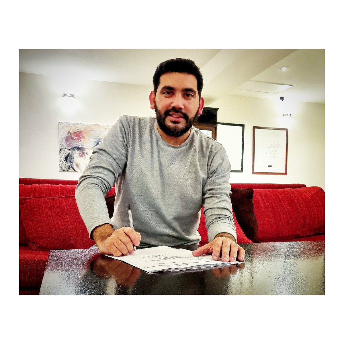 jonyetorres's tweet photo. Con inmenso orgullo y responsabilidad, firmé hoy mi precandidatura como Diputado Nacional por #SantaFe🏛️ el mas Joven de la lista!!! Agradecer al diputado  @cachimartinezok por depositar la confianza para representar a Santa Fe en la Nación.Trabajaremos para la @unionxlapatria 🇦🇷 https://t.co/Gdg2pfIV7W
