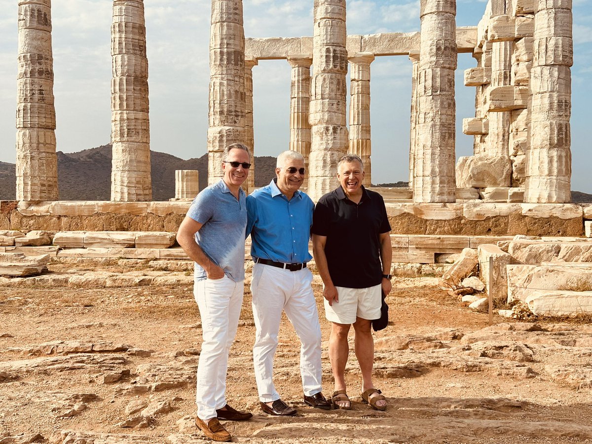 Thank you everyone for making the 9th International Lung Cancer Network Conference, in Athens a success!
This  is a sincere gratitude message to all of you, the faculty members, the  attendees, the sponsors, and of course the organizers.