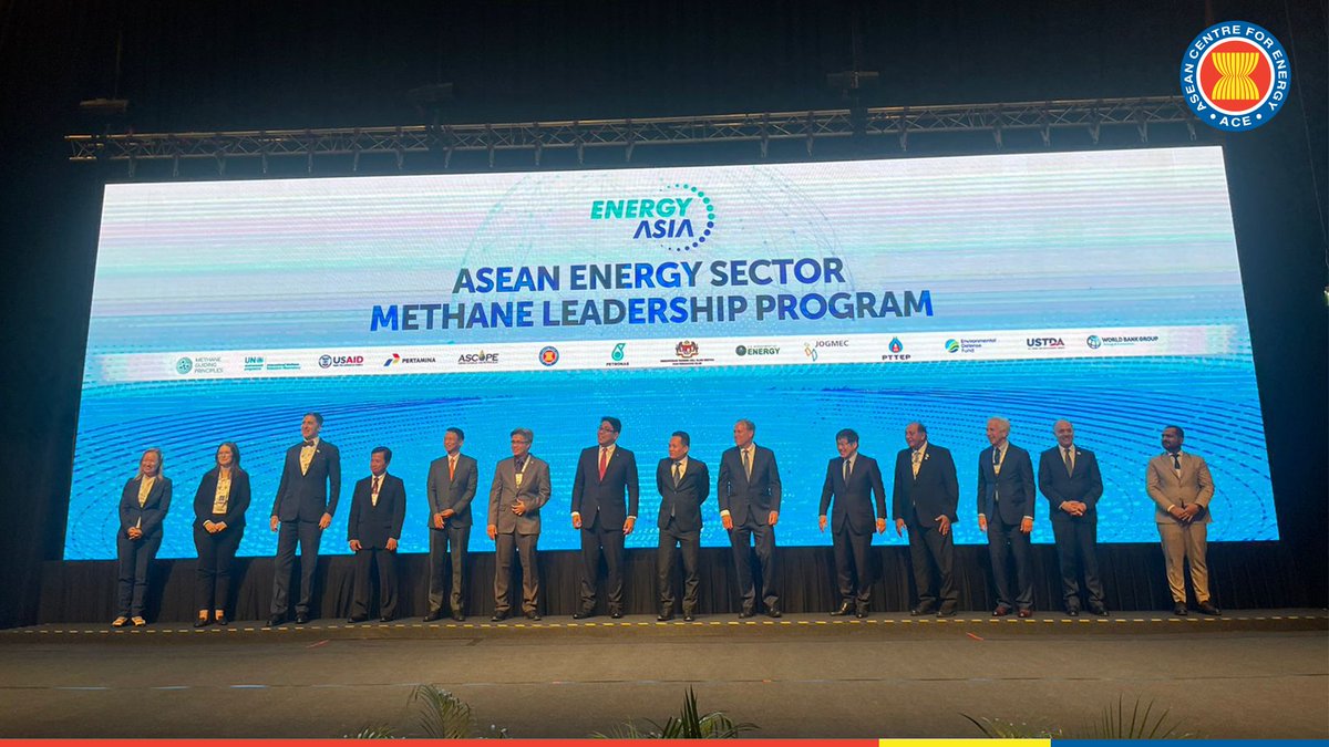 aseanenergy's tweet photo. Dr Nuki Agya Utama, Executive Director of ACE, joined with H.E. Nik Nazmi Nik Ahmad, Minister of @nreccmalaysia, Mr Tengku Muhammad Taufik, President and Group CEO of @Petronas, and regional partners to launch the ASEAN Methane Leadership Programme at Energy Asia Conference 2023 https://t.co/9qUkFHqkMs