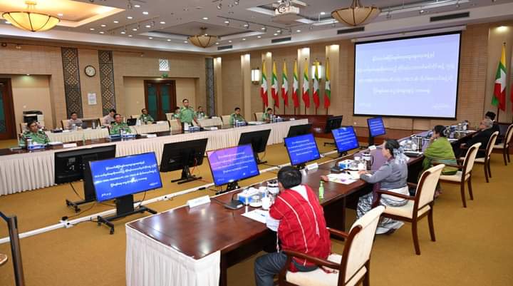ဘ(၄)လုံး

ခင်ဗျားတို့တွေ့ဆုံဆွေးနွေးလည်း-
(၁) ဘာမှဖြစ်မလာဘူး
(၂)ဘယ်သူမှလည်းဂရုမစိုက်ဘူး
(၃)ဘာအဓိပ္ပါယ်မှလည်းမရှိဘူး
(၄) ဘောမရုံသက်သက်ဘဲဖြစ်မယ်
