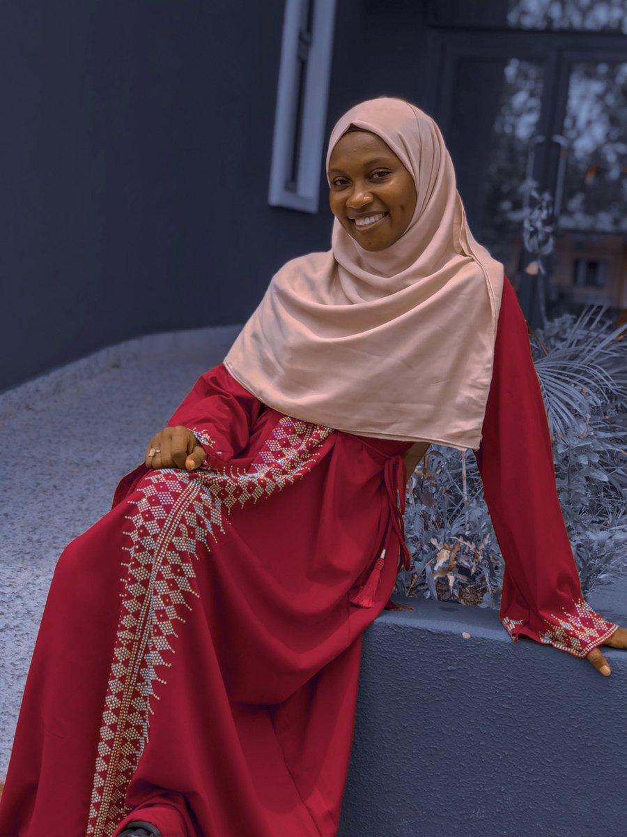 fade_kemi1's tweet photo. Hurray🎊🎉#Alhamdulillah.                             Happy birthday, dear self.                                  Cheers to my new age🎉.                                  Say me a Du’a🙏 https://t.co/VZOKXd99un