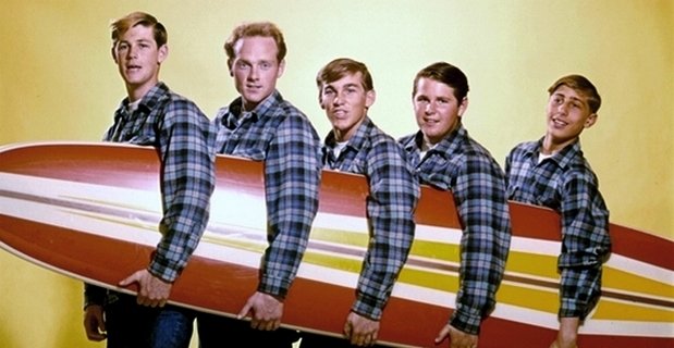 MaxxGhe's tweet photo. 27/06/1942.
Nasce Bruce Johnson, pseudonimo di Benjamin Baldwin, cantante/chitarrista assunto il 9 Aprile 1965 dai Beach Boys per sostituire Glen Campbell, che a sua volta sostituiva Brian Wilson, compositore del gruppo che non si esibiva dal vivo.
#BruceJohnson #BeachBoys https://t.co/MWHu1ze2i1