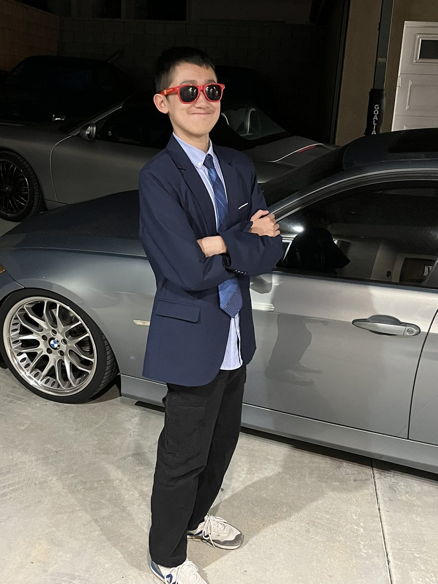 BobOpts015's tweet photo. They say that I look so cool on camera the way I be dressing up and I hope to get a girlfriend one day! https://t.co/aTJCd6WMN0