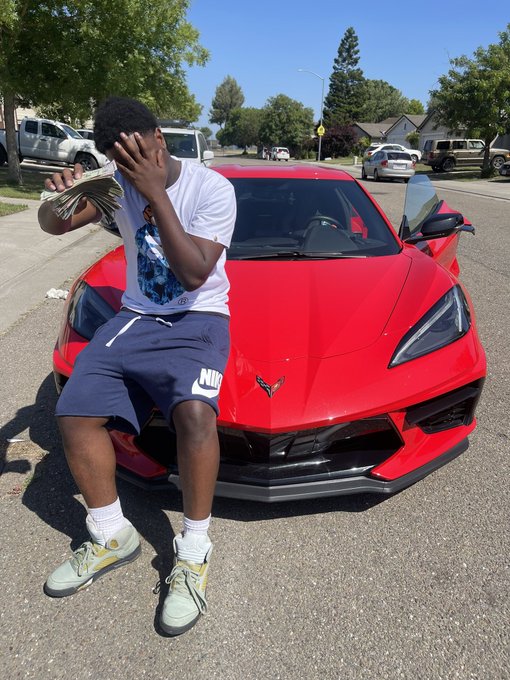 Might blamp the C8 #weknowthetruth #riptheruler https://t.co/xIWQ3tv8VT<a href="/tag/weknowthetruth"class="tags">#weknowthetruth</a><a href="/tag/riptheruler"class="tags">#riptheruler</a>