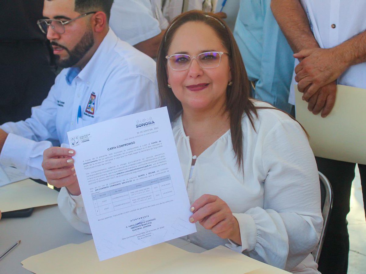 karlacordova15's tweet photo. Muchas gracias gobernador @AlfonsoDurazo por la entrega de 2 patrullas para #Guaymas serán de mucha ayuda para seguir manteniendo la paz en nuestro bello puerto https://t.co/414kF3qQTd