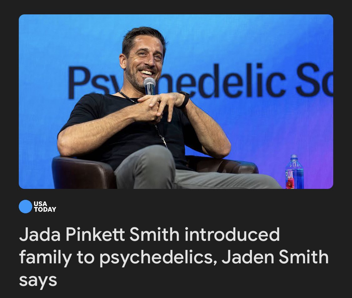 FatMoebius's tweet image. I must have taken some strong psychedelics, because this picture of Jada Pinkett Smith is looking super weird right now