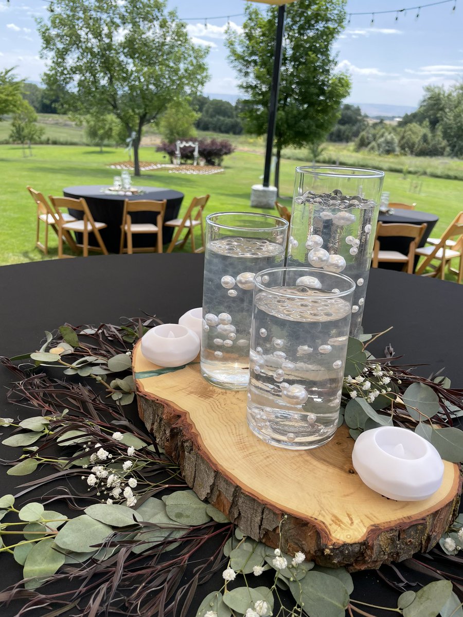 Looking for a beautiful wedding location? We have the perfect spot for your special day. 
.
.
.
#weddingvenue #wedding #weddingphotography #weddingday #foleyfoodandwinesociety #threeriverswinery #vistwallawalla #bride #winecounrty #wallawalla #wawine #wa_state_wine