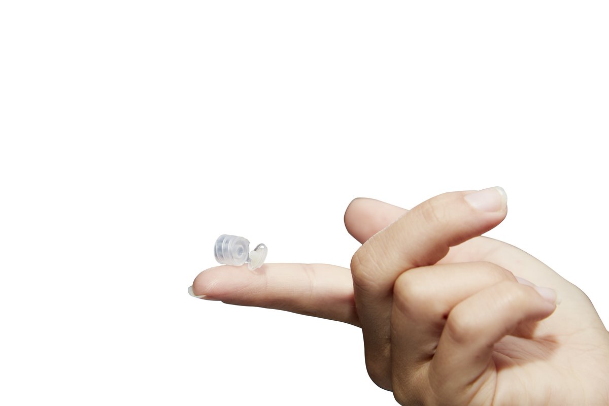 izarotech's tweet photo. @arburgworld  muestra una célula de producción para la fabricación de conectores Luer de PP y TPE en @InterplasUK https://t.co/2l2C8F01Of https://t.co/Wb7dGwhkHT