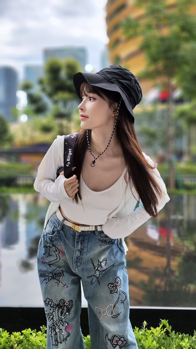 夏天到了 要和我一起出去玩吗？😉
Bitget3⃣️套夏日礼盒  大派送‼️

毒辣的太阳也不怕 防晒套装@Bitget_zh 已经给我们准备好啦 快来跟我穿同款叭😋

💥关注@Web3Nina  @Bitget_zh  @iPolloCN 并转发点赞此推文  随机抽取3位小宝贝子
⏰开奖时间 ：6月28日15点（UTC+8) https://t.co/LuxIYjzRar