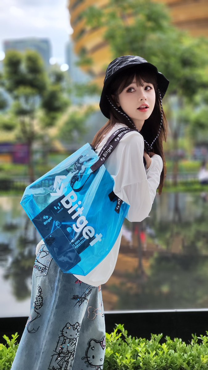 夏天到了 要和我一起出去玩吗？😉
Bitget3⃣️套夏日礼盒  大派送‼️

毒辣的太阳也不怕 防晒套装@Bitget_zh 已经给我们准备好啦 快来跟我穿同款叭😋

💥关注@Web3Nina  @Bitget_zh  @iPolloCN 并转发点赞此推文  随机抽取3位小宝贝子
⏰开奖时间 ：6月28日15点（UTC+8) https://t.co/LuxIYjzRar