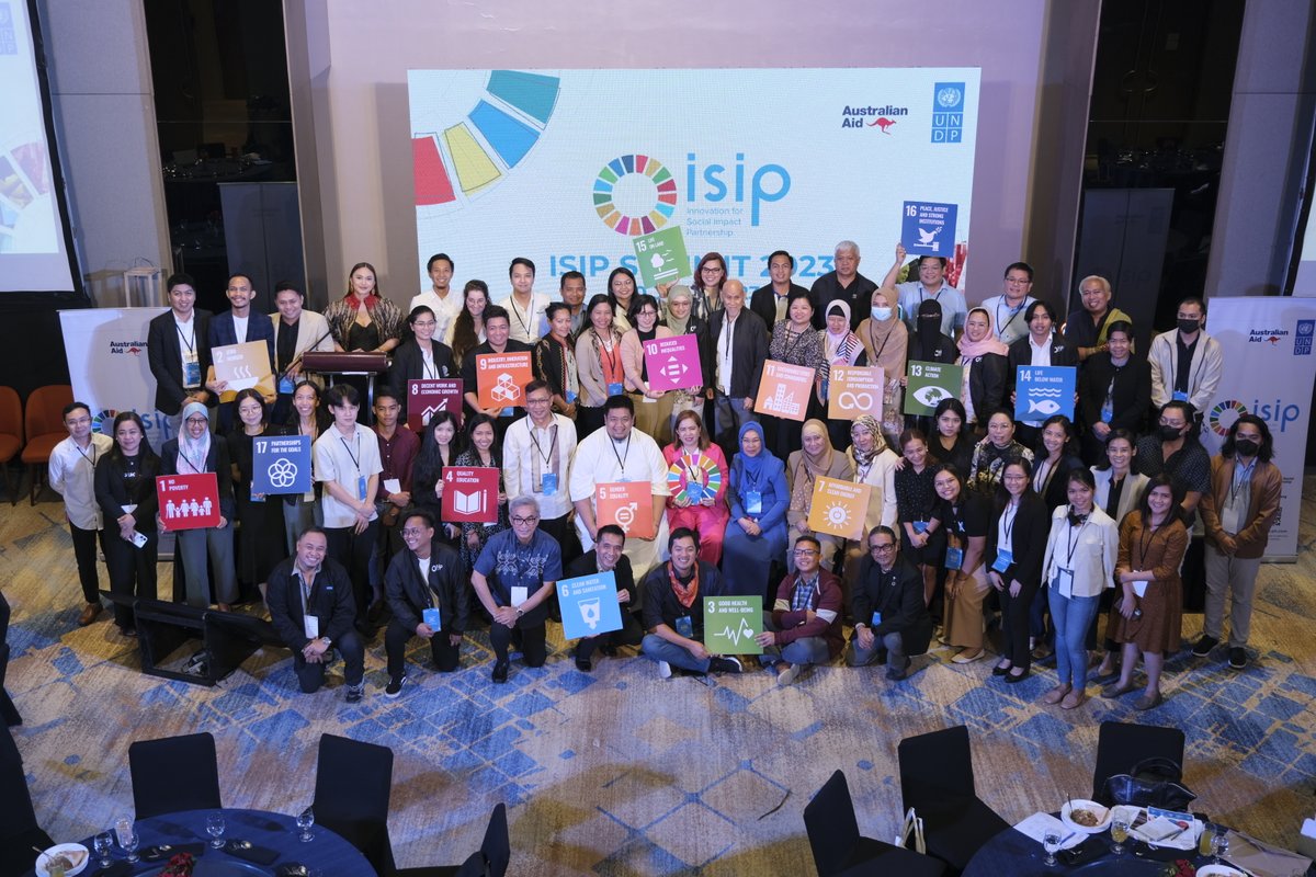 [𝐏𝐑𝐄𝐒𝐒 𝐑𝐄𝐋𝐄𝐀𝐒𝐄] Australia and UNDP hold Innovation Summit for #SocialImpact to boost support for social enterprises in Mindanao!
𝐑𝐄𝐀𝐃: bit.ly/3r7tvGg

<a href="/isip_ph/">Innovation for Social Impact Partnership</a> is supported by <a href="/AusAmbPH/">Marc Innes-Brown</a>. The ISIP Social Impact Accelerator is co-led by <a href="/VillgroPH/">Villgro Philippines</a> <a href="/ACTEDPH/">ACTED Philippines</a>