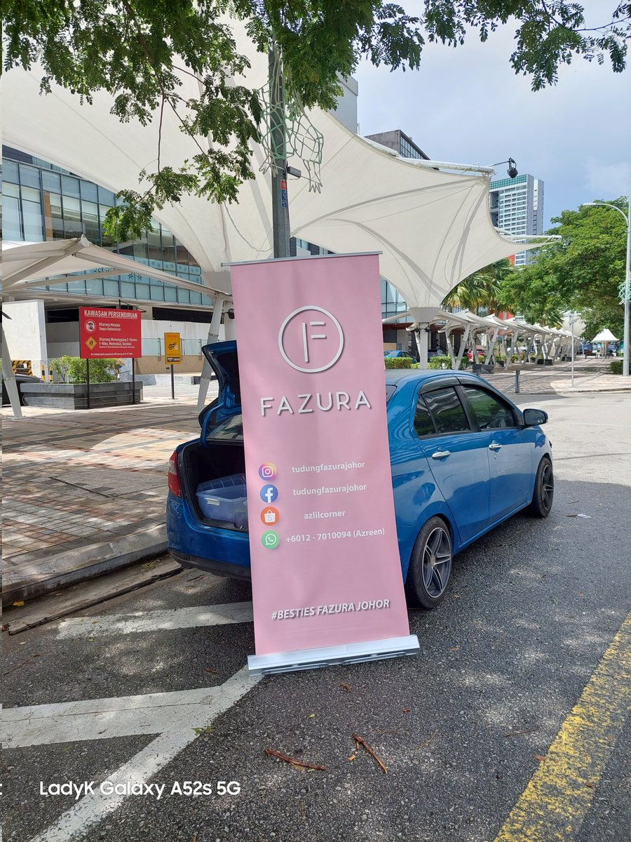 babynorrr's tweet photo. 📍 Puteri Harbour 

Jom dapatkan Tudung Fazura disini, drop off, drive thru pon boleh 

https://t.co/gx06ZRWzui https://t.co/lrxAYXeAsc