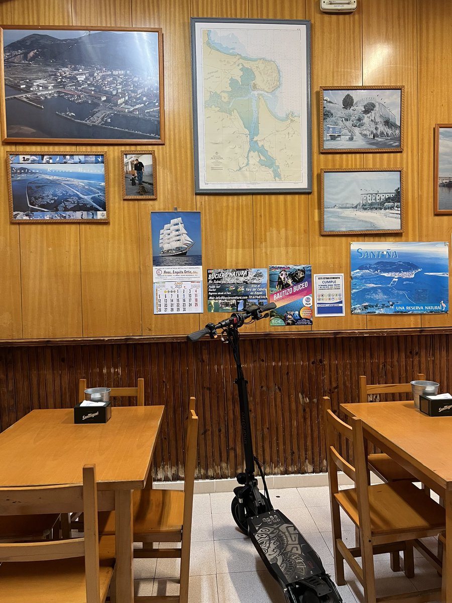 pablitorres's tweet photo. Buenos Días !! Os presento El Bodegón ( el bar del Puerto de Santoña dónde tomo el café todas las mañanas) 😜😜💯☕️
☀️😃☕️👋🐟💢🏳️🌈
#LittlePaul #BuenosDías #CoffeeTime #elbodegon #añejo #Santoña #puertodesantoña #gay #Pride2023 #gaybeard https://t.co/Z2gbeo9eqF