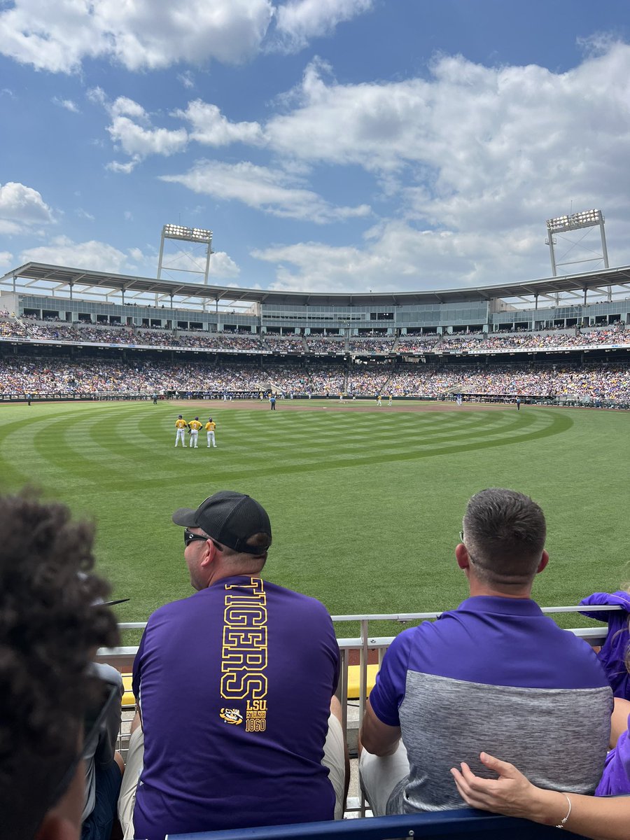 OSB_Baseball's tweet image. What an incredible weekend for the Old Skool Squad taking the ship in our bracket after a rough start and getting to see a full week of the best college baseball teams getting after it #memories #lsu4life #GeauxTigers