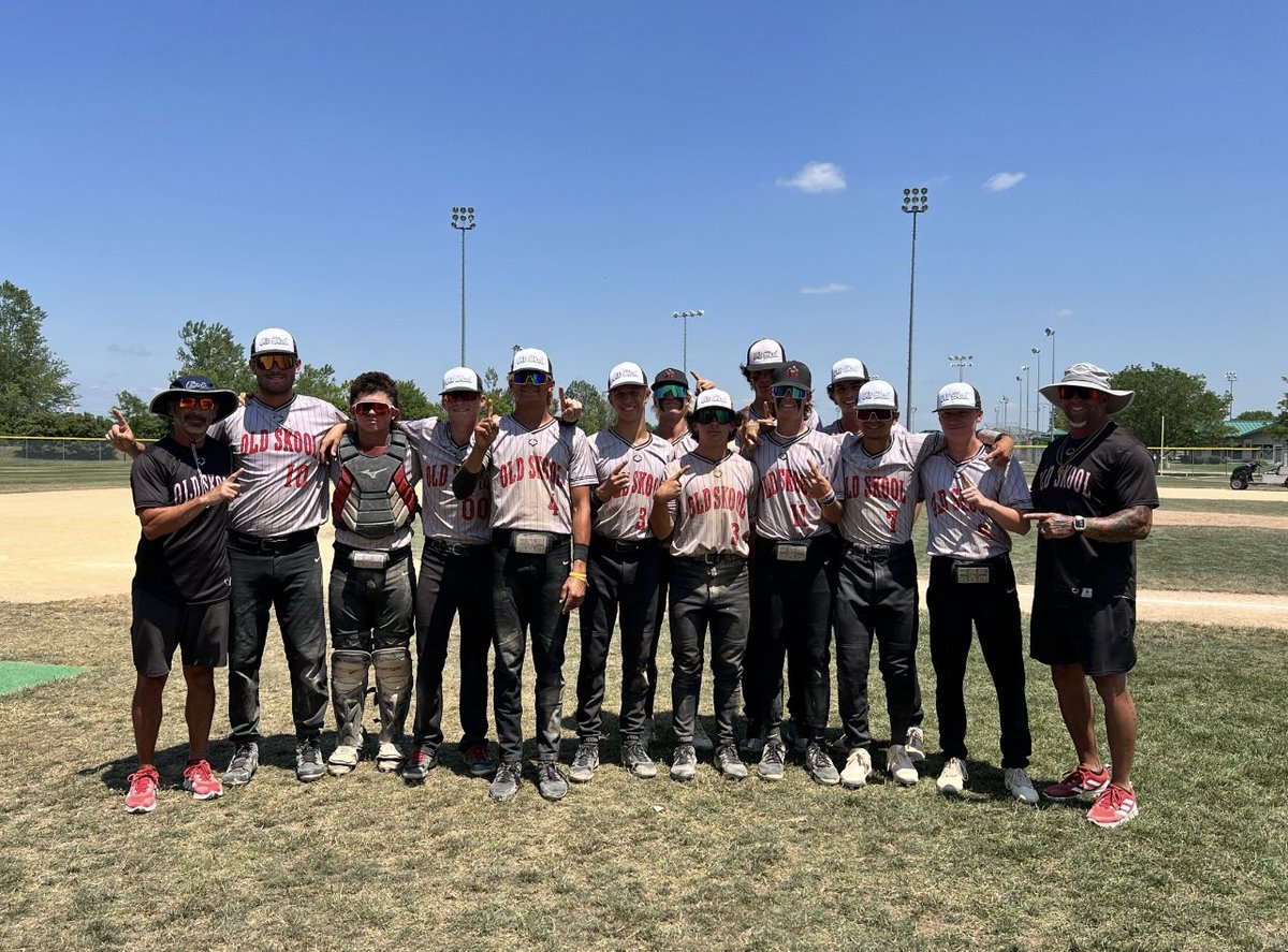 OSB_Baseball's tweet image. What an incredible weekend for the Old Skool Squad taking the ship in our bracket after a rough start and getting to see a full week of the best college baseball teams getting after it #memories #lsu4life #GeauxTigers