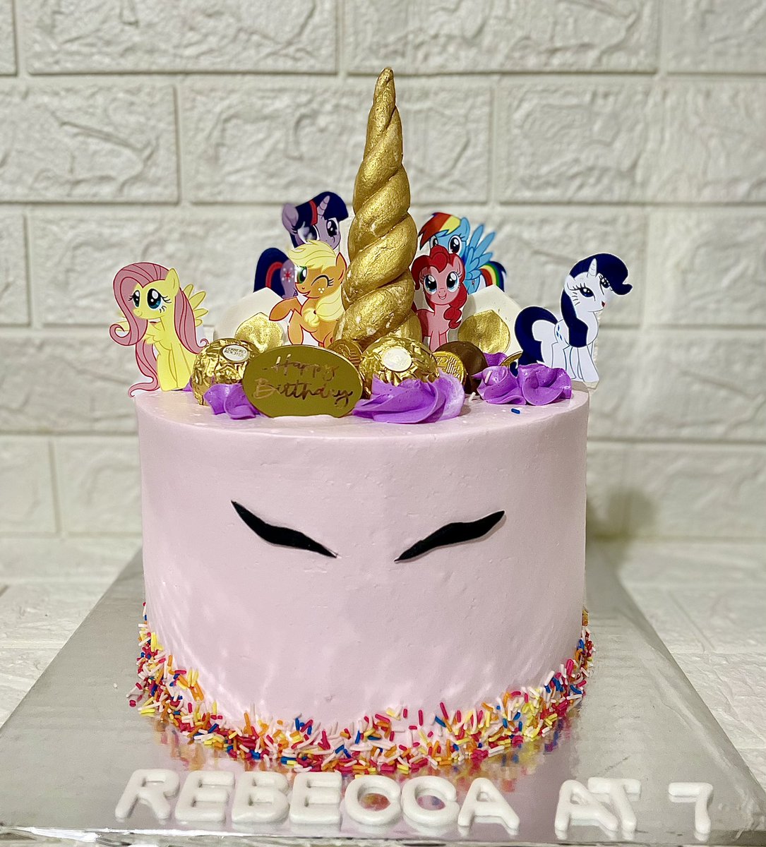 Tadiwa24's tweet photo. I'm a baker in harare🥹🥹please retweet ♥️ https://t.co/h8J9xhsUVL