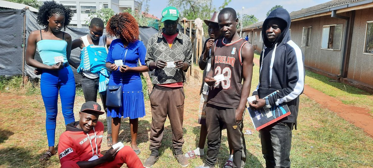 AnnahSande's tweet photo. Today am Crushing on my fellow youths from Epworth North who registered on the last day of voter registration! They understand that for our community to develop they ought to play a part! MaYouth Manyama💥 Now they have the power to vote for Change come 23 August.
#REAP #votezw https://t.co/Jwn36kbXFv