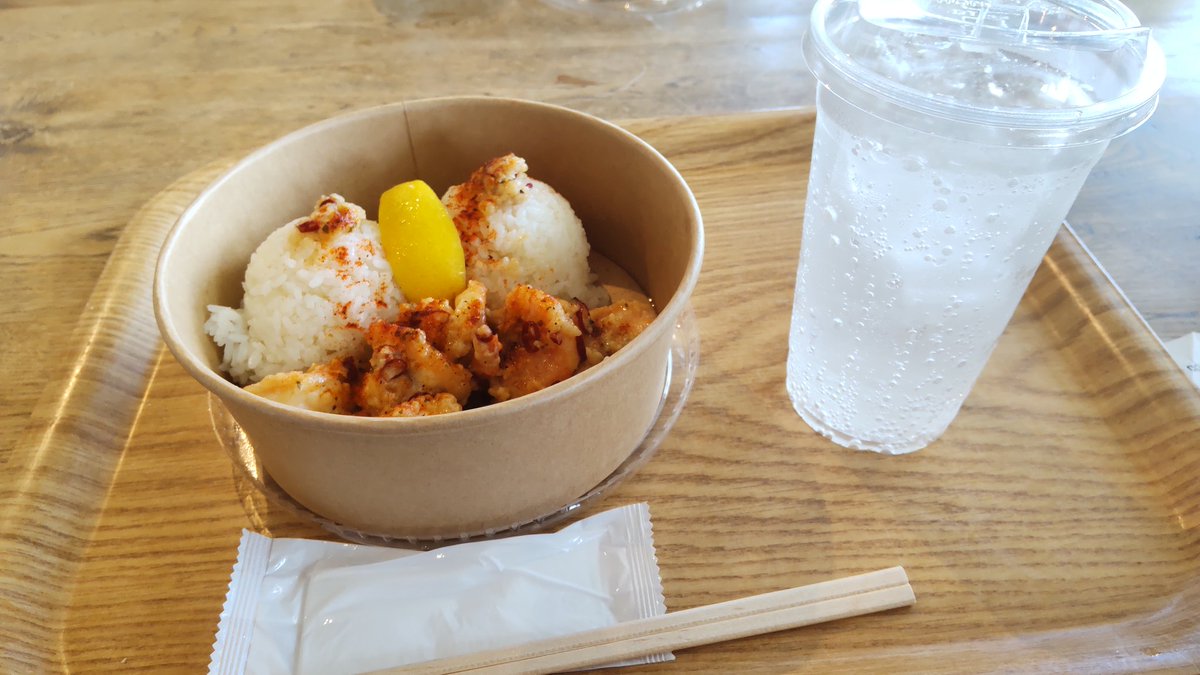 TK212LOBSTER's tweet photo. これが有名なガーリックシュリンプってやつねー!
沖縄来たら食べる価値あるやつ👍
#KOURISHRIMP https://t.co/AXsu7cZGjV