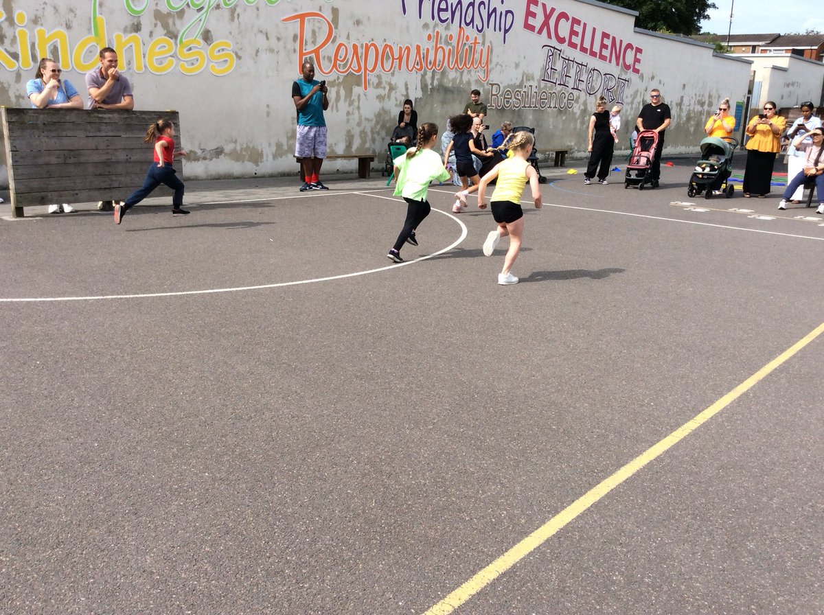 Foxfield Year 1 Hazel tweet media