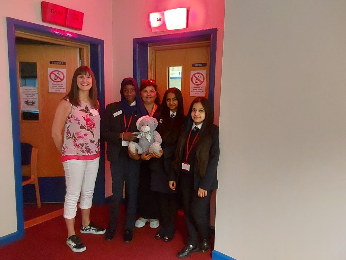 FirstGiveUK's tweet image. WOW - The amazing students at @BGGSchool went on @bcbradio last month to discuss their participation in the @FirstGiveUK programme!✨

They discussed why they chose @MartinHouseCH as their class #charity, and the #socialaction they did to win the £1,000 donation for them💐