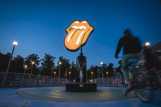 Vanaf vandaag in het <a href="/groningermuseum/">Groninger Museum</a> : The Rolling Stones - Unzipped. Aan de hand van ruim 400 originele objecten uit het persoonlijke archief van de band, geeft de tentoonstelling een indrukwekkend kijkje achter de schermen. groningen.uitloper.nu/kunst/the-roll…