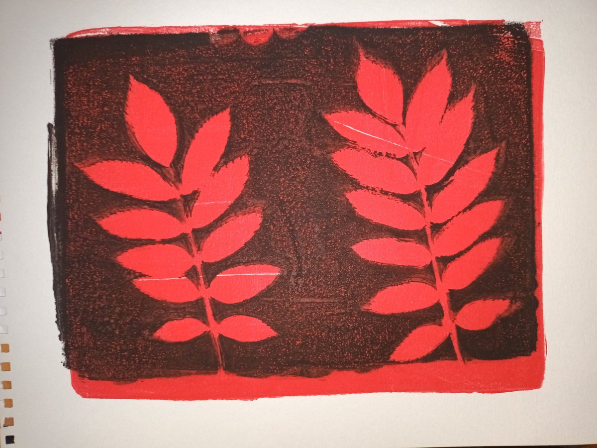 Curve_Words's tweet photo. I'm starting to get somewhere with my mono printing now. Practice practice practice! https://t.co/UMrxQ1yNsi