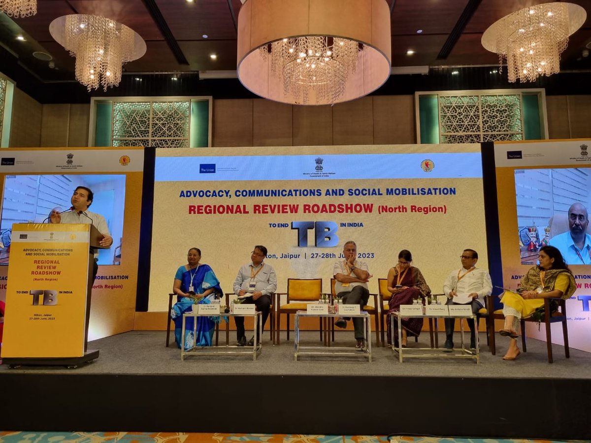 nhm_rajasthan's tweet image. #ToEnd #TB in India 
एडवोकेसी कम्युनिकेशन एवं सोशल मोबिलाईलेशन पर आयोजित क्षेत्रीय कार्यशाला में 
MD #NHM @Jksoniias ने कहा कि टीबी मुक्त ग्राम पंचायत अभियान की नींव 1 वर्ष पूर्व रखी गई और विशेष जागरूकता गतिविधियों का परिणाम है कि 29 ग्राम पंचायतें टीबी मुक्त घोषित की जा चुकी है।