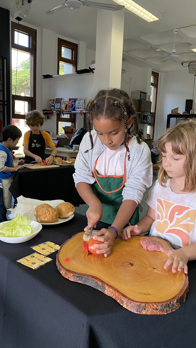 AmyChasauka's tweet photo. @AISMmoz The cooking process was epic. We started with a story #Burgerboy to pump our learners up. It was amazing seeing how our learners took initiative of their learning, and just seeing their growth too #aismSTEMLab #aismlearns #aismholidaycamp https://t.co/3oe3SdeRgb