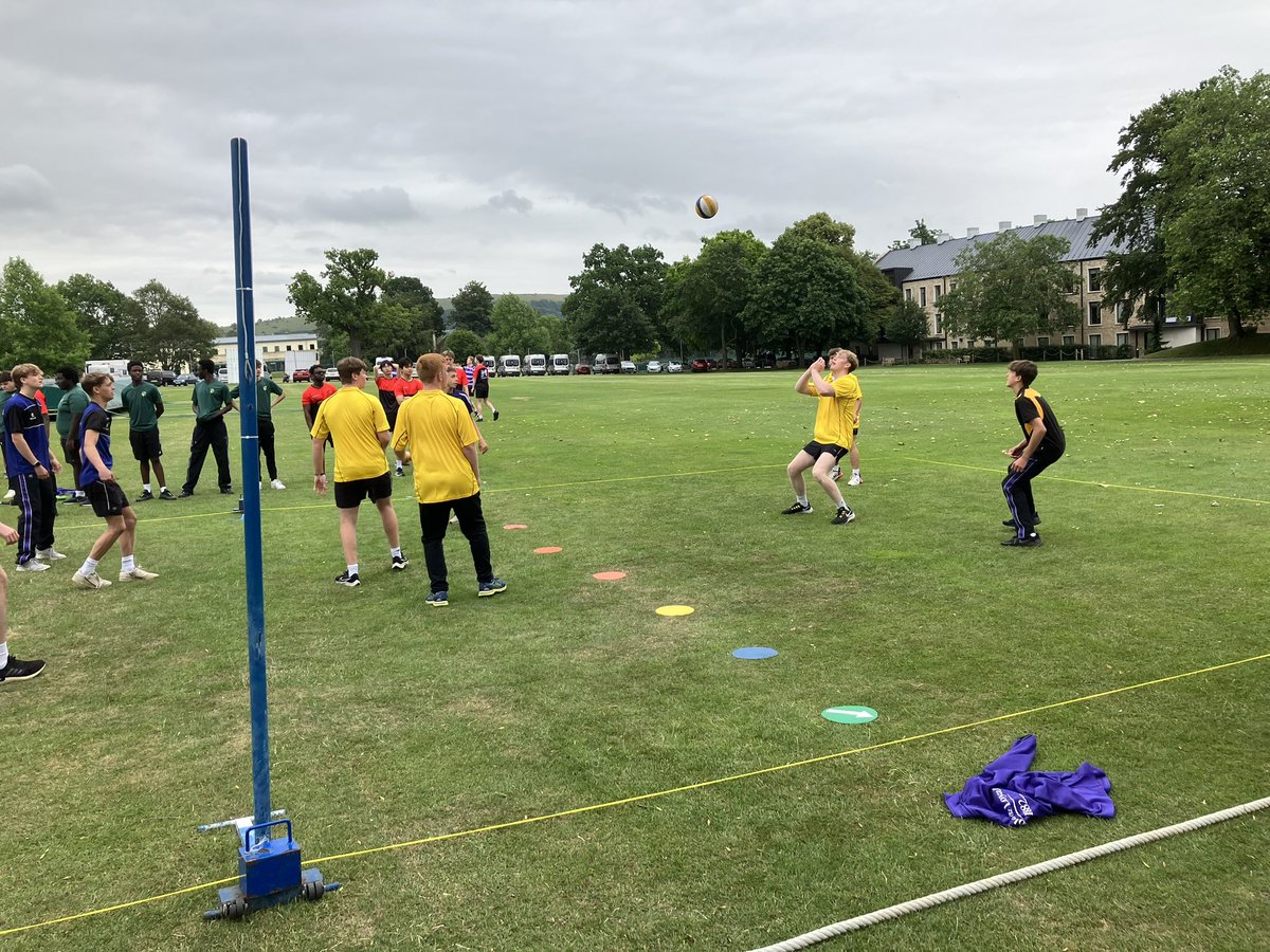 CollingwoodHouse tweet media