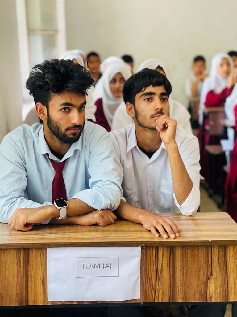 Indian Army organised Inter school quiz competition on 'Know your Nation, Army & Kashmir'  at Krusan,  Lolab.

#Kashmir
#Kupwara
#IndianArmy
#HumSayaHaiHum
#QuizCompetition
#KnowYourArmy
#ProsperousKashmir
#KashmirAgainstTerror